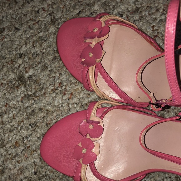 Pink guess heels - Picture 3 of 5